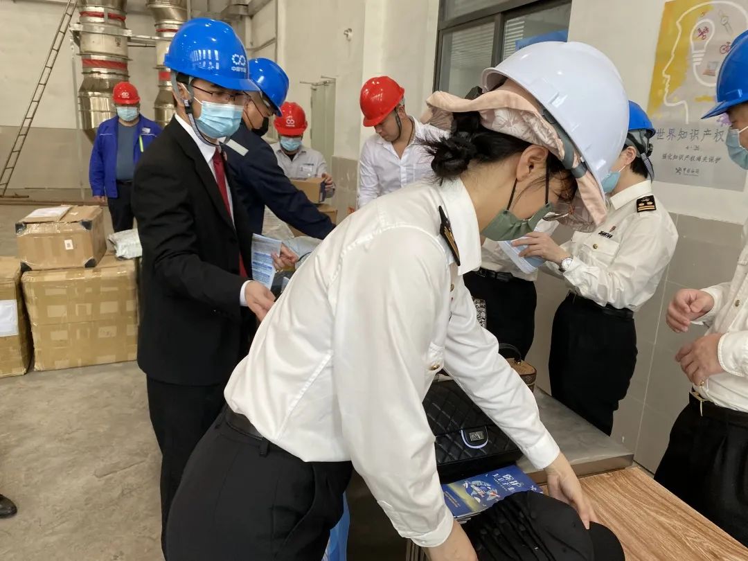 知识产权宣传周|马尾法院联合马尾海关开展侵权商品集中销毁行动