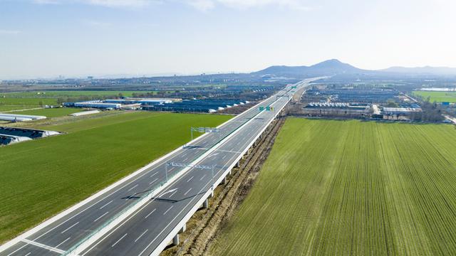 济潍高速:过隧道不降速,"智慧"无处不在