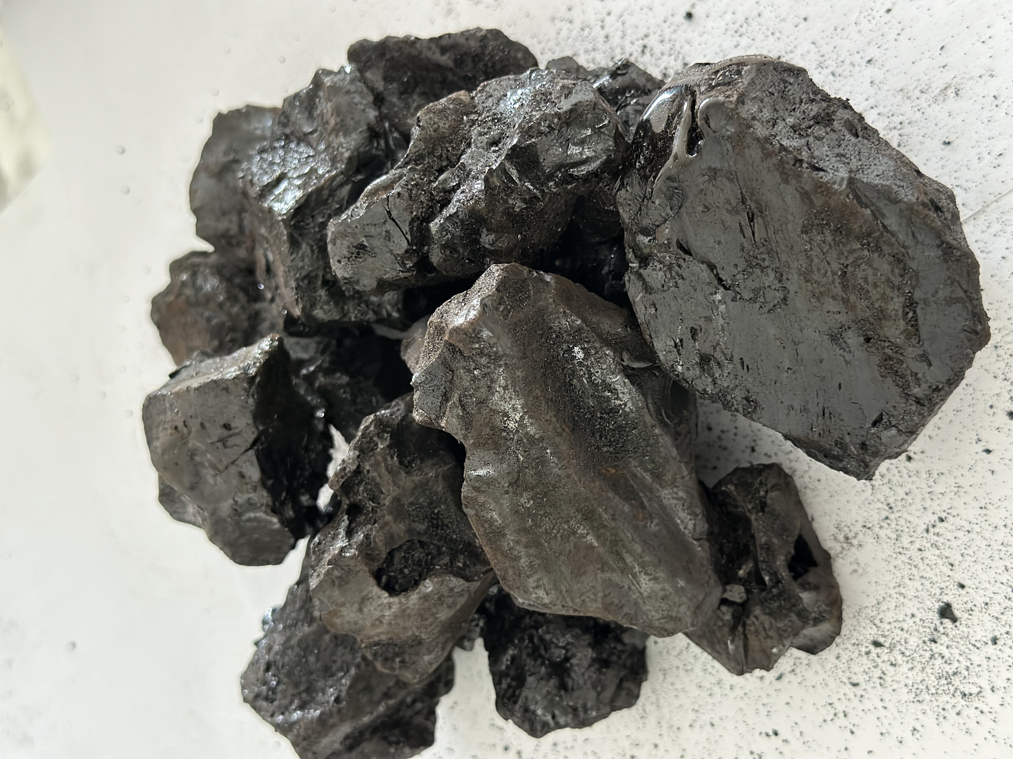 河北中温沥青-高温沥青块厂家-石油沥青找哪家