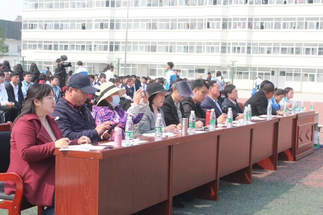 唱支红歌给党听 青春激荡跟党走——邳州四中举行红歌合唱比赛