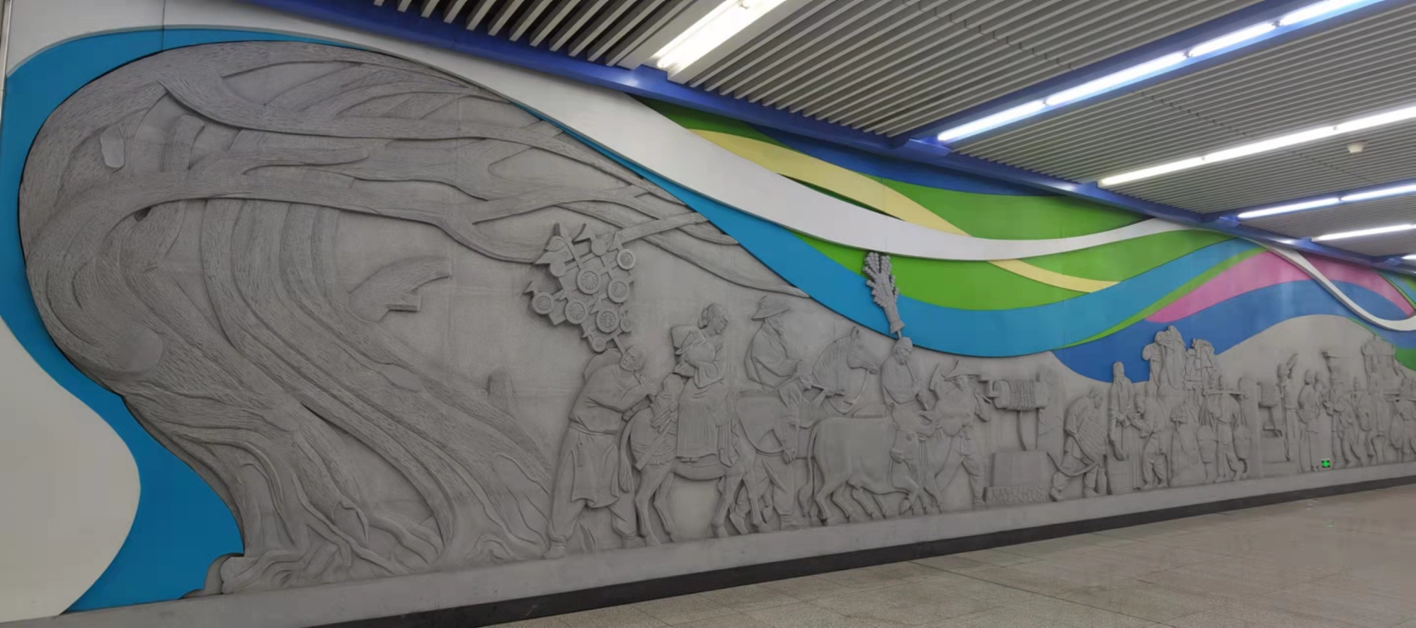 别有洞天!北京地铁站的壁画你见过几幅