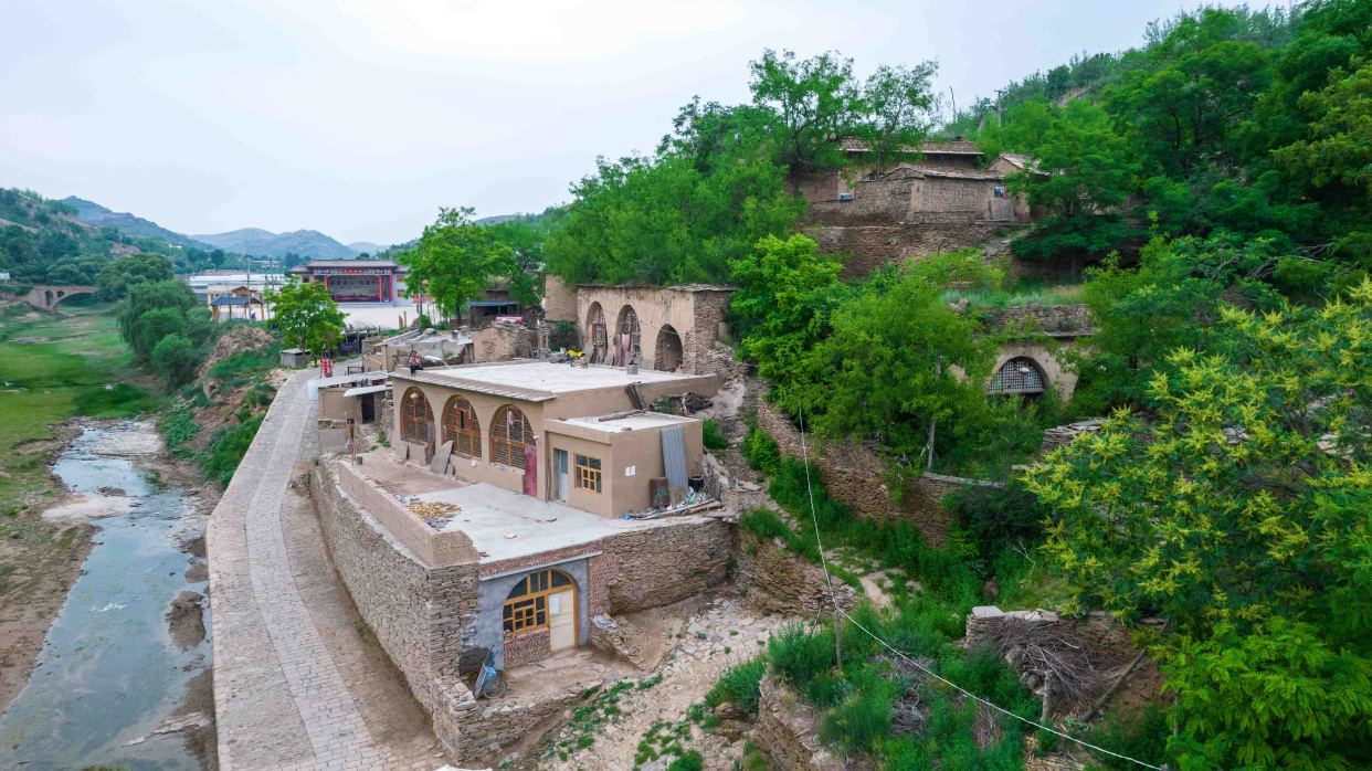 实拍陕西特色窑洞群,多部影剧在此取景,至今保持黄土高坡的风景