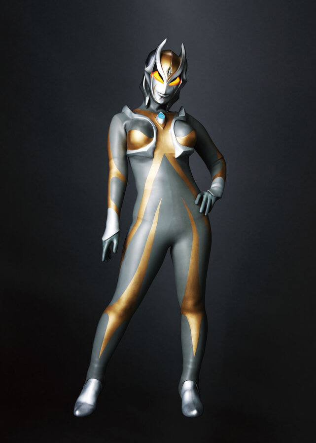 卡蜜拉奥特曼:黑暗与光明的交织者