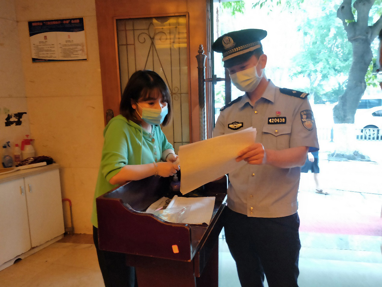 泉州市公安局东湖派出所深入开展防范电信网络诈骗宣传活动