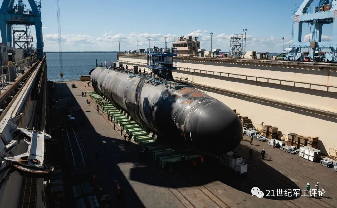 美国海军"蒙大拿"号攻击核潜艇(ssn-794)下水过程