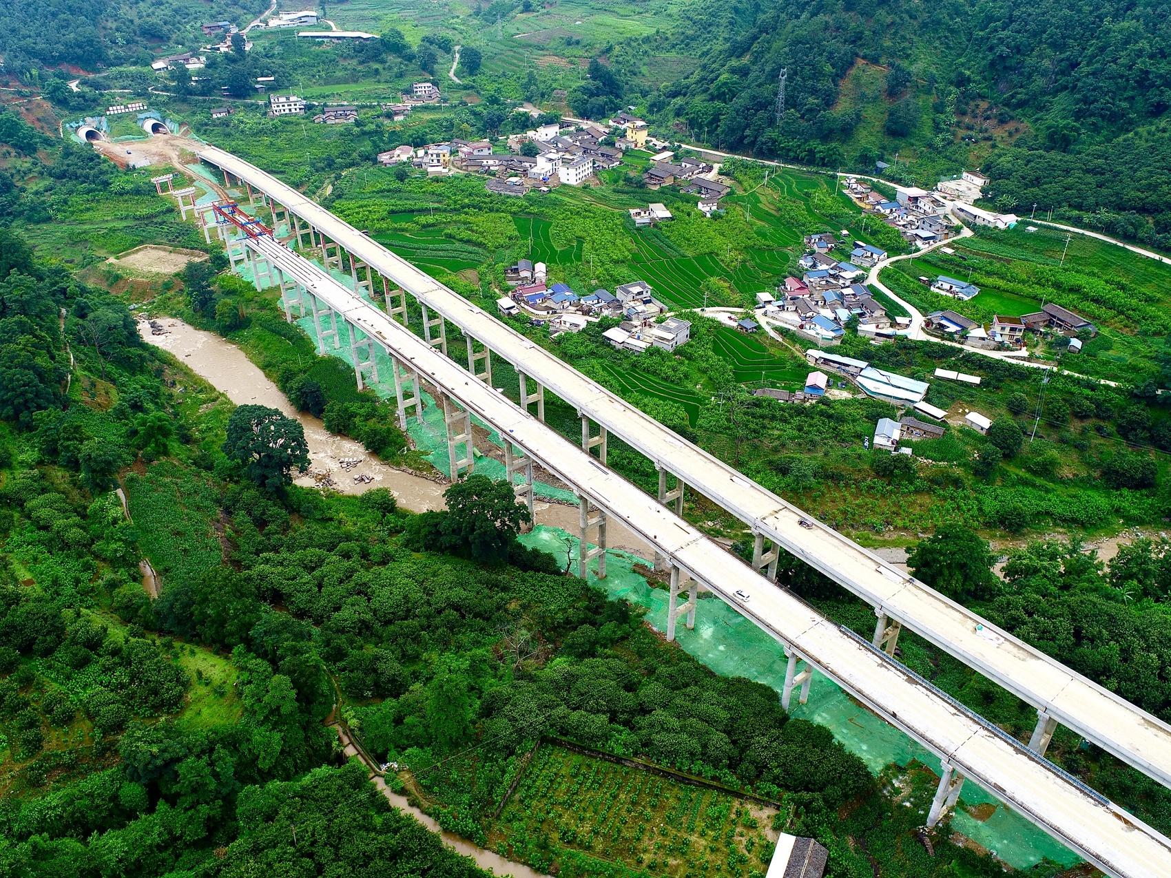 市州观察丨德会高速公路即将贯通凉山加快谋建交通"双枢纽"