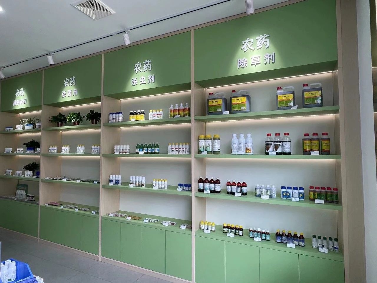 "卖药看病"一条龙,崇明这家农资门店大变样!