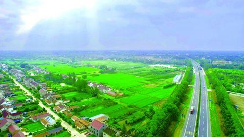 高空鸟瞰磨头镇佘马村 一幅美丽新农村的画卷正徐徐铺开