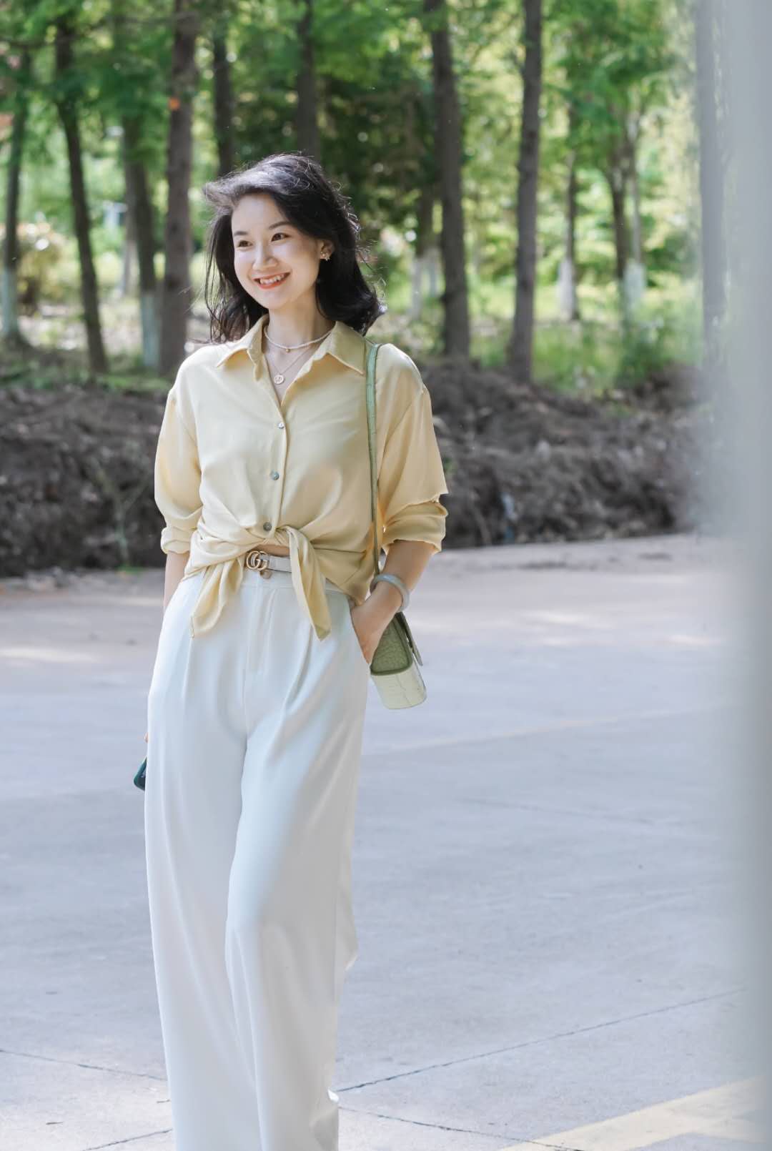 夏季用穿搭体现高级感?白色阔腿裤9套搭配思路,解锁你整夏时尚