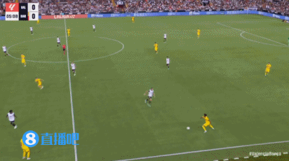 西甲-巴萨6-0瓦伦 拉菲尼亚费尔明莱万均双响_莱万进球亚马尔助攻_西甲巴萨瓦伦西亚比赛战报