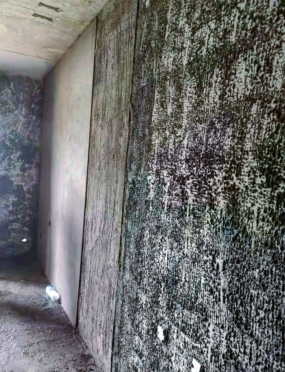 而其中,拍浆环节的质量问题,往往是导致墙面空鼓开裂现象出现的关键