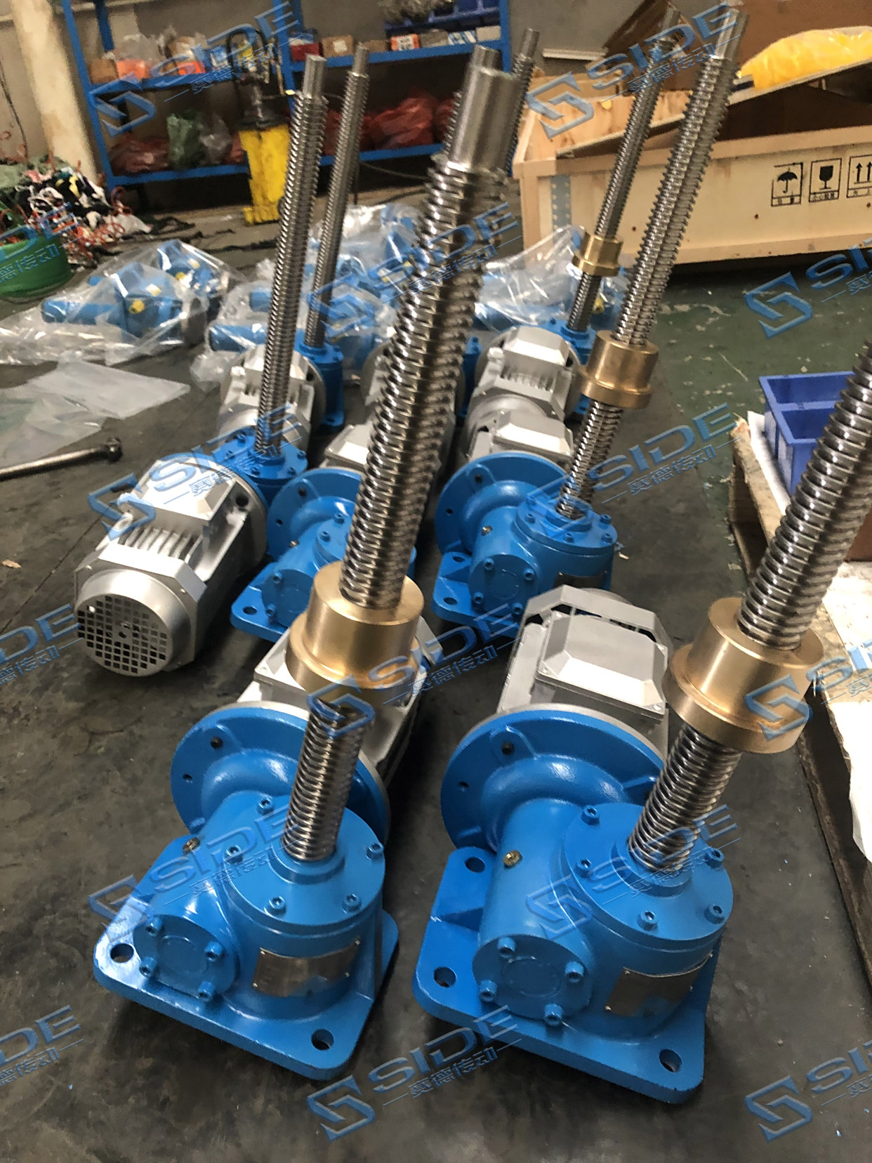 电机直联丝杆升降机