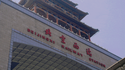 抓住这股"浪潮",其中,一个由13人组成的盗窃团伙频繁出没在西站辖区