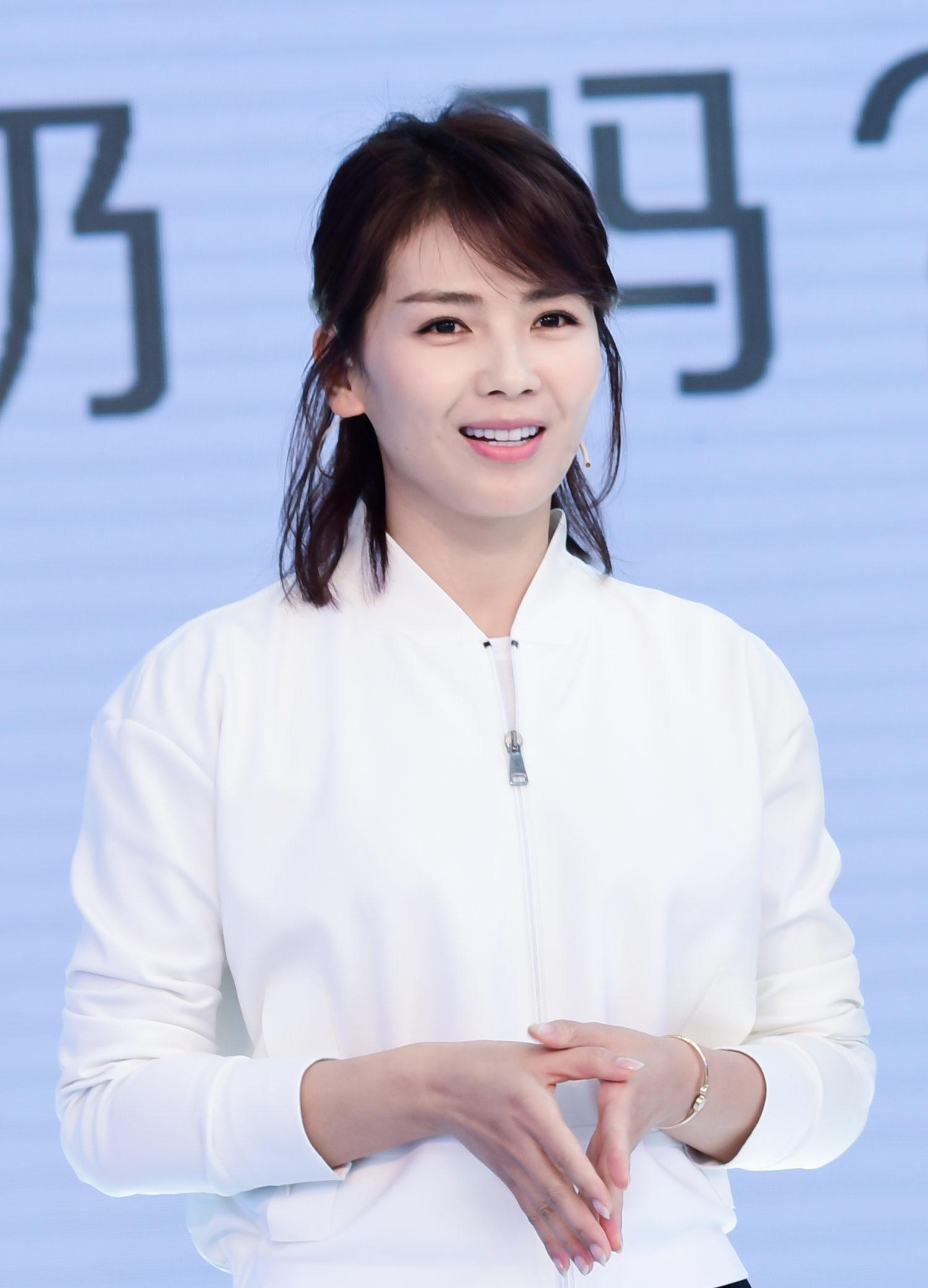 刘涛私生女事件升级,男方的身份水落石出?这一次恐怕声名狼藉?