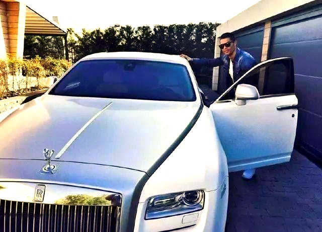 c罗的奢华车库:从奥迪到布加迪的全能收藏家