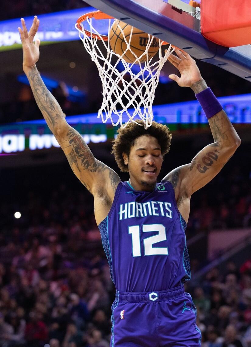 罗齐尔29 6 8,乌布雷29分!黄蜂18分惨败76人