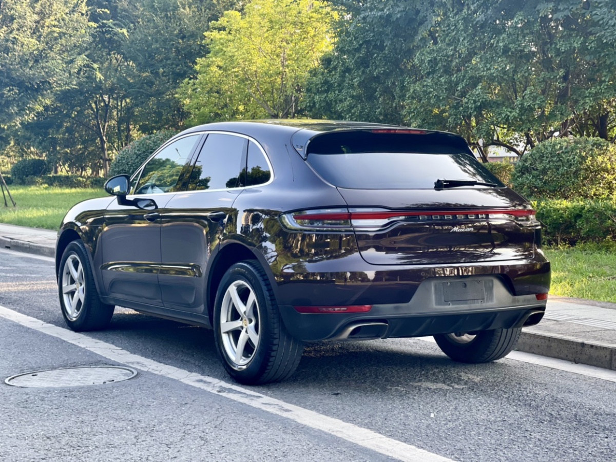 花2万预订保时捷一年提不到车 销售私吞定金失联