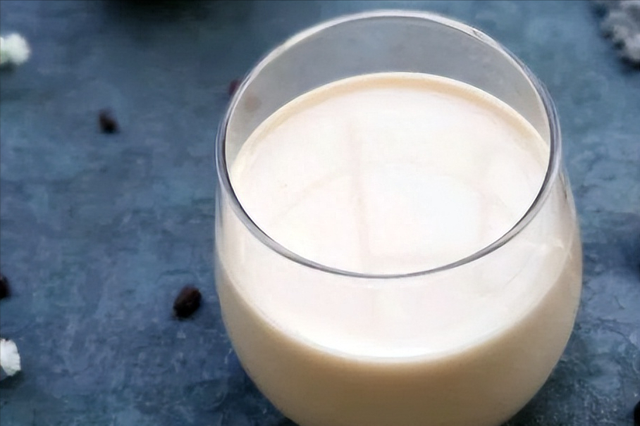 香甜的杏仁核桃露,美味滋补的可口热饮!口感丰富,营养价值高!