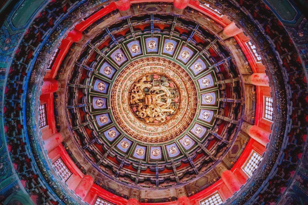 中国古建筑的中轴对称之美