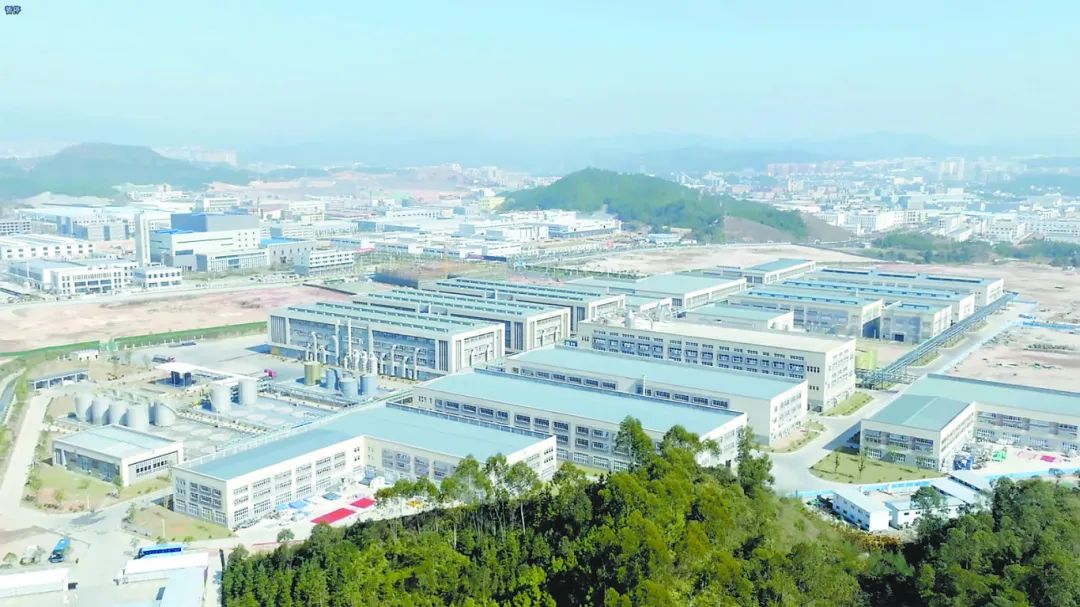 江西佳纳科技有限公司完整的产业链,同样让东腾锂业的发展如虎添翼.