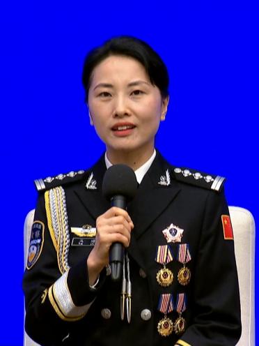 广州公安用“三个办”化解出入境办证“三种难”