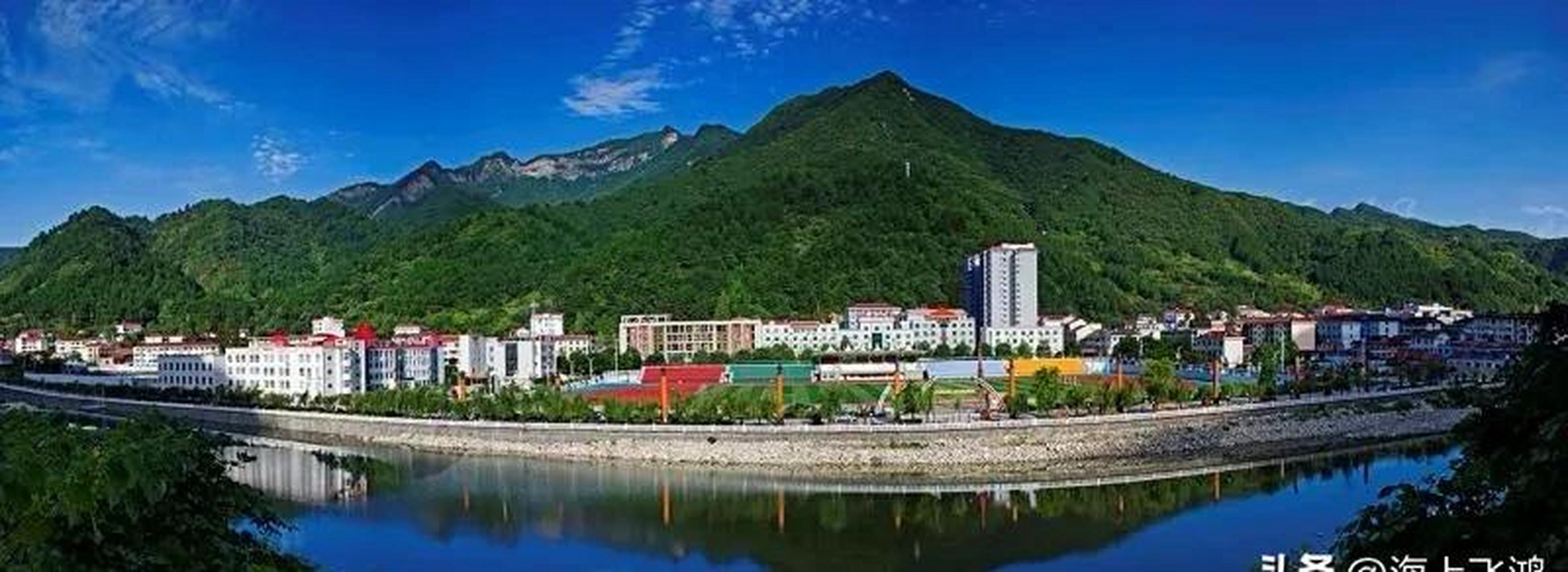 在陕西汉中市佛坪县,一个人口仅8000的小县城,惊人地有2194人享有编制