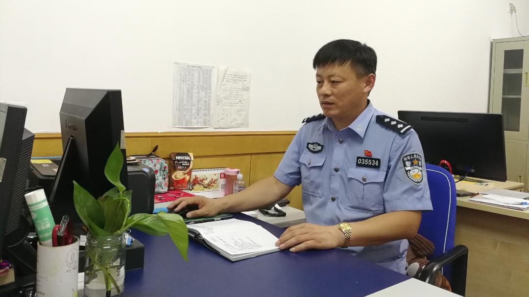 今天,向警营中的他们致敬!