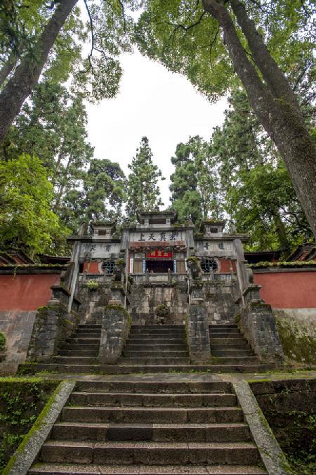 在《大明一統志》裡 秀山被列入 雲南四大名山 與昆明金馬山,碧雞山