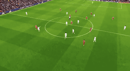 姆贝莫马奎尔进球_英超利物浦曼联双红会比分_英超-加克波破门萨拉赫点射 利物浦2-2曼联