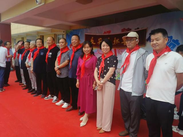 六一特别献礼:书画名家支教,为鸭池口小学播撒艺术种子