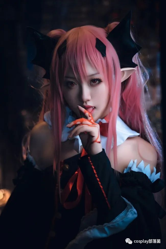 cos:吸血鬼第三始祖克鲁鲁·采佩西,确保你们的安全