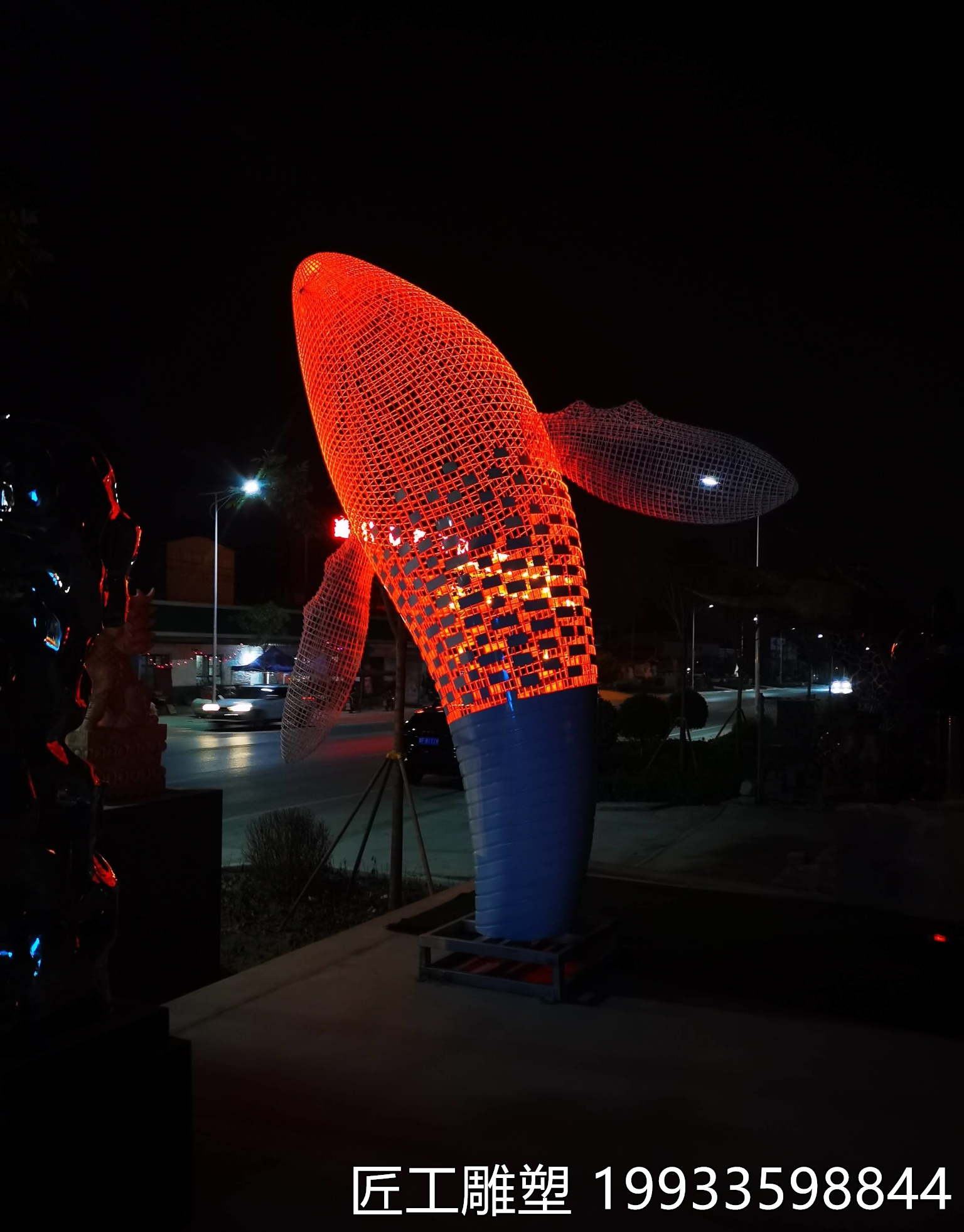 不锈钢镂空鲸鱼雕塑 夜晚发光雕塑 不锈钢专业定制