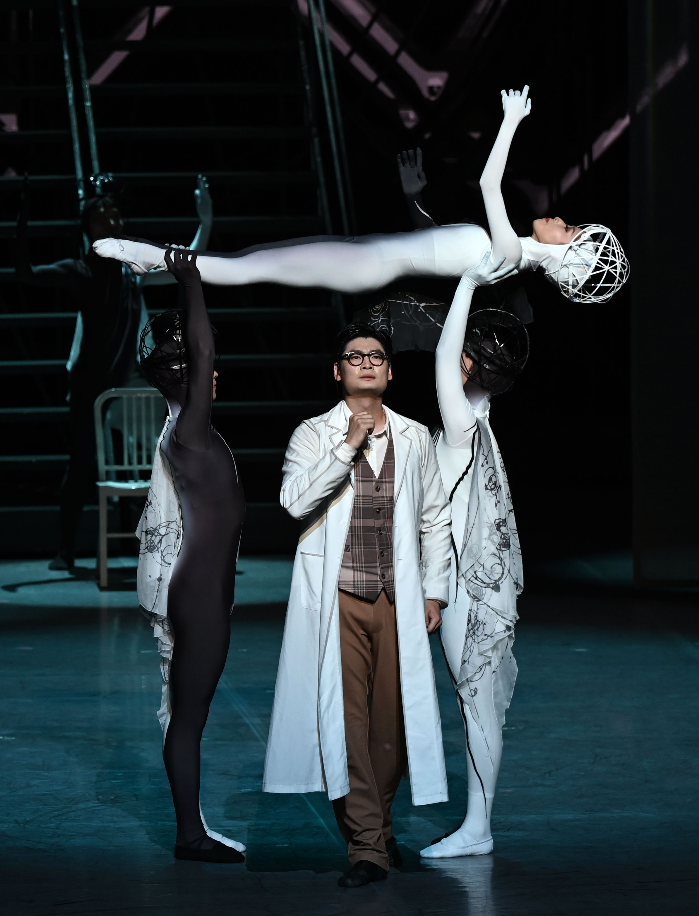 (文化)苏州芭蕾舞团原创舞剧《壮丽的云》在京上演