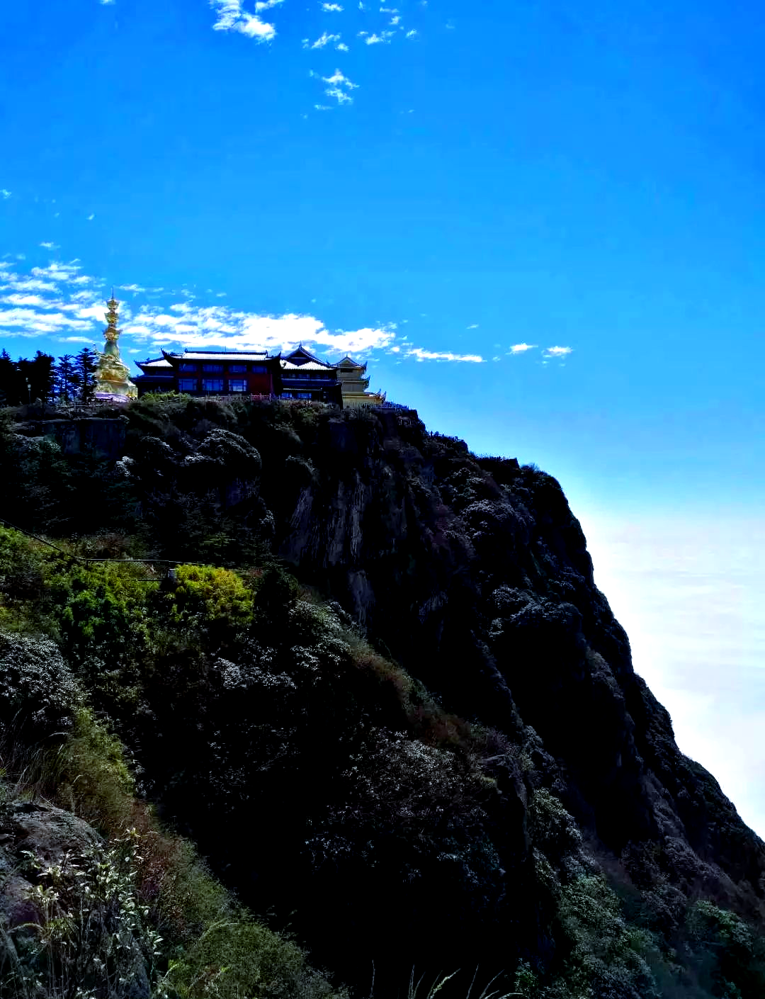 航拍峨眉山,领略山川之美与信仰之纯