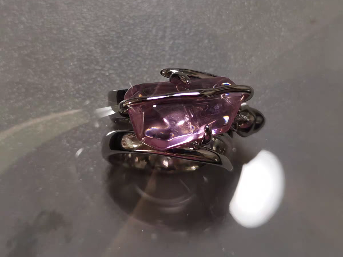 让我一见钟情的lv戒指