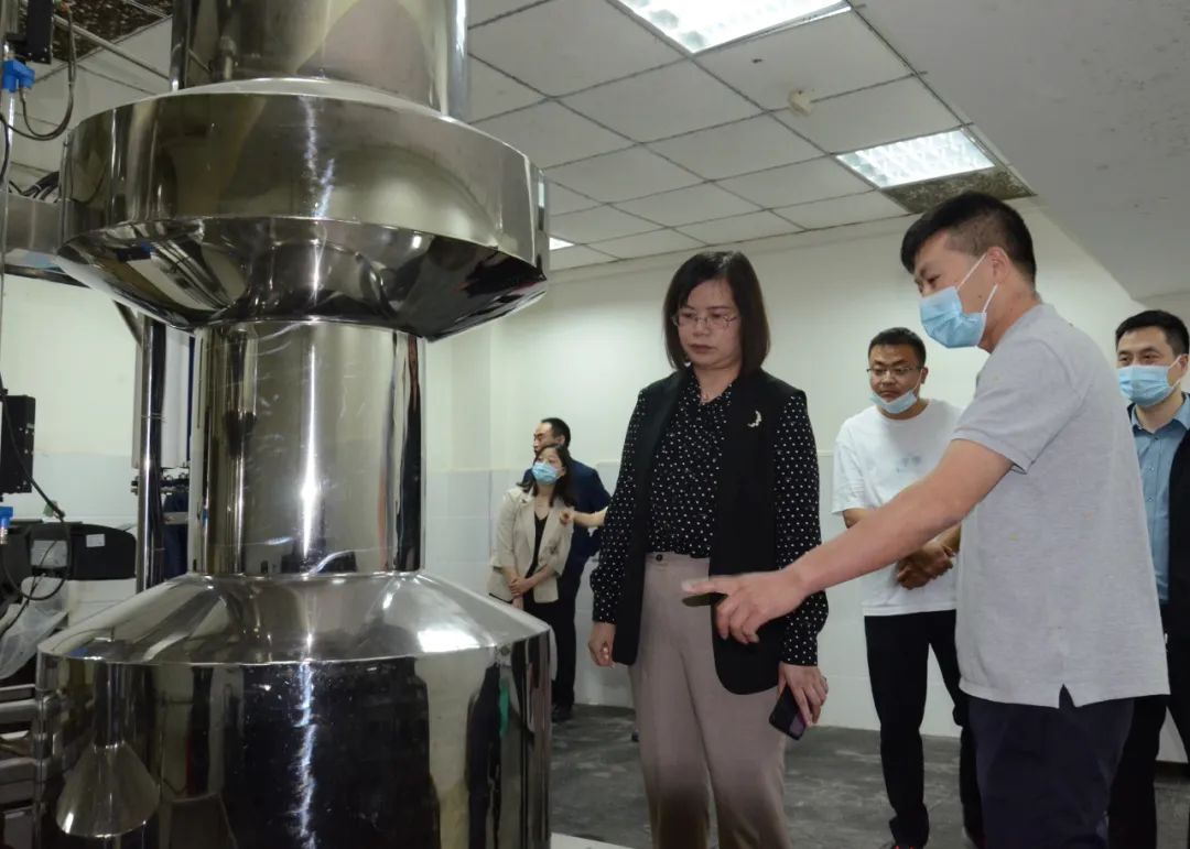 沈惠兰到市质检中心调研指导工作