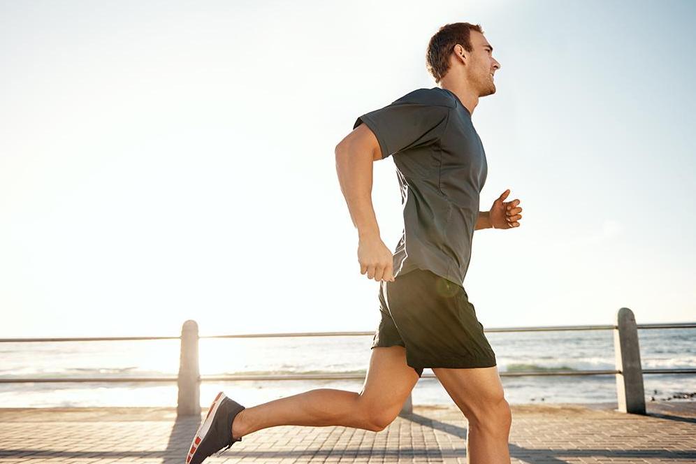 40岁之后,男人每天坚持晨跑,一年后身体会发生这些变化!