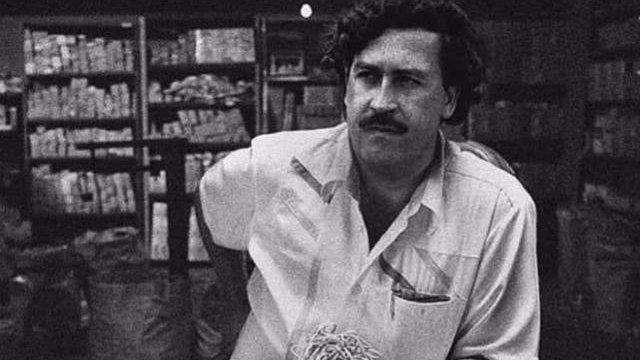 南美毒王巴勃罗，有史以来最嚣张的毒犯，带着小弟挑战1个国家-袁载誉