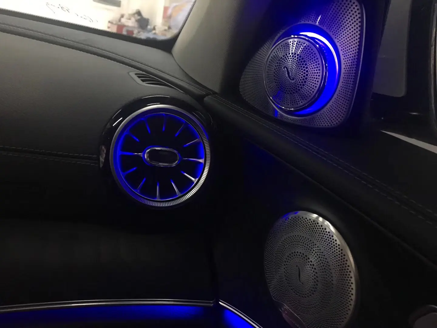 奔驰e300用的什么音响?奔驰 e300l 用的什么音响?
