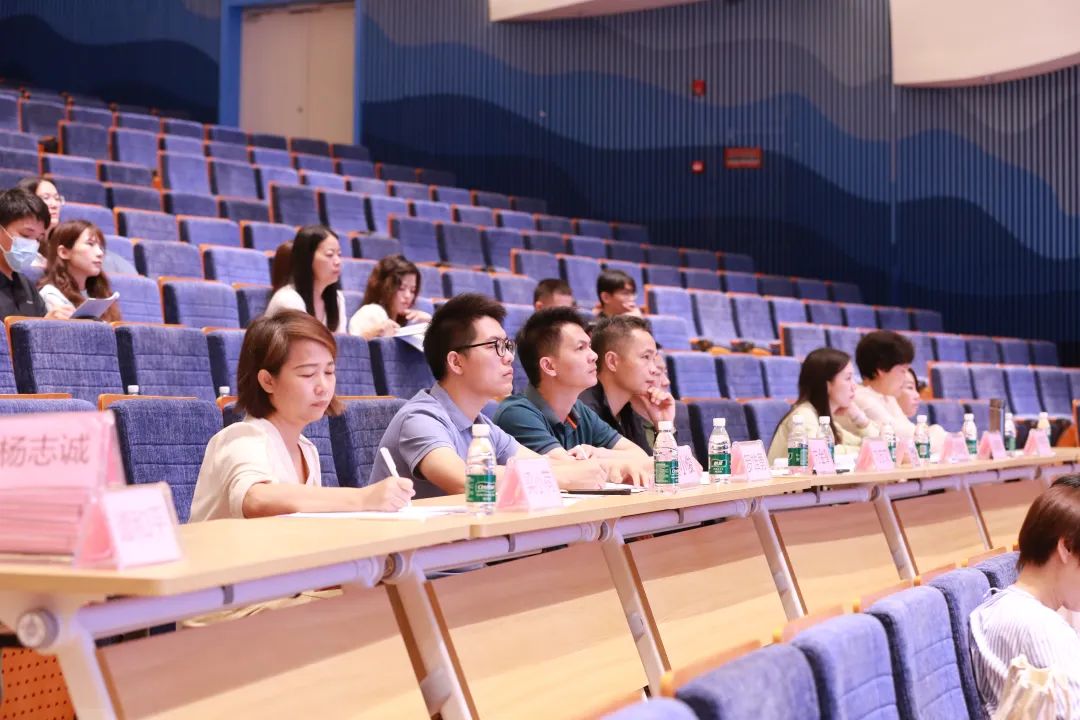 淬精品课程之火,铸时代教育之刃——我校举行惠州市2024年中小学美术