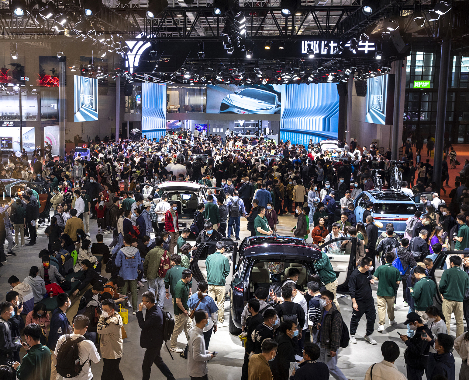 对话周敏浩:上海车展从中国看世界的窗口变成了世界看中国的窗口