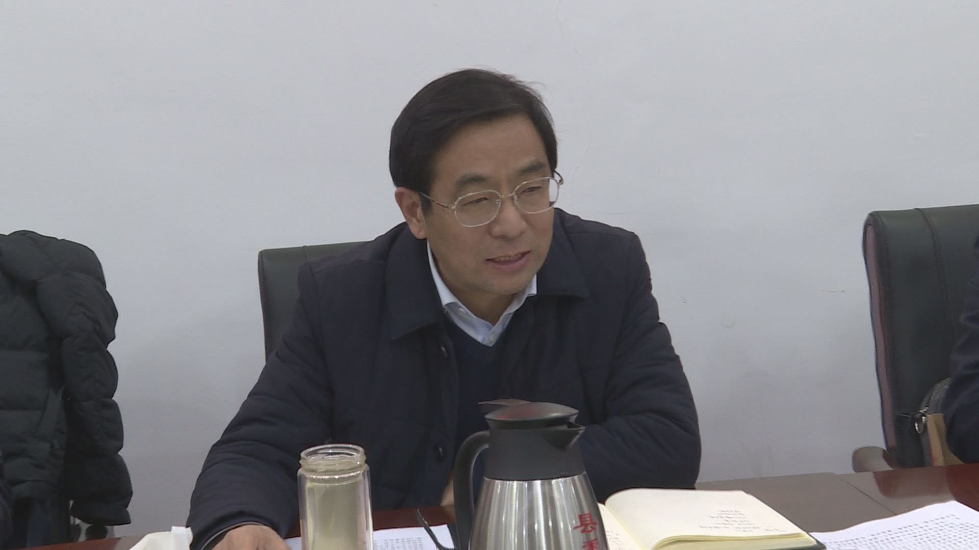 余广东主持召开县委常委会议