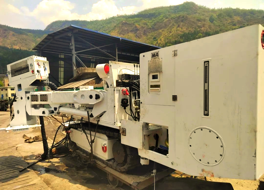 土城矿引进液压锚杆钻车,支护效率与安全性均获提升