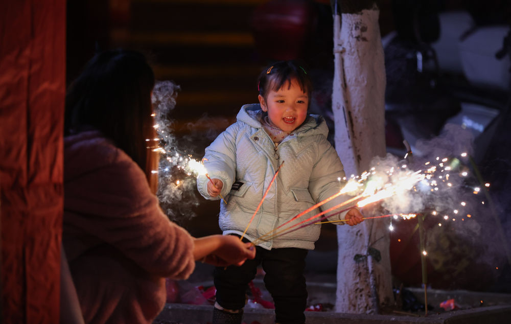 诗意中国丨爆竹声中一岁除