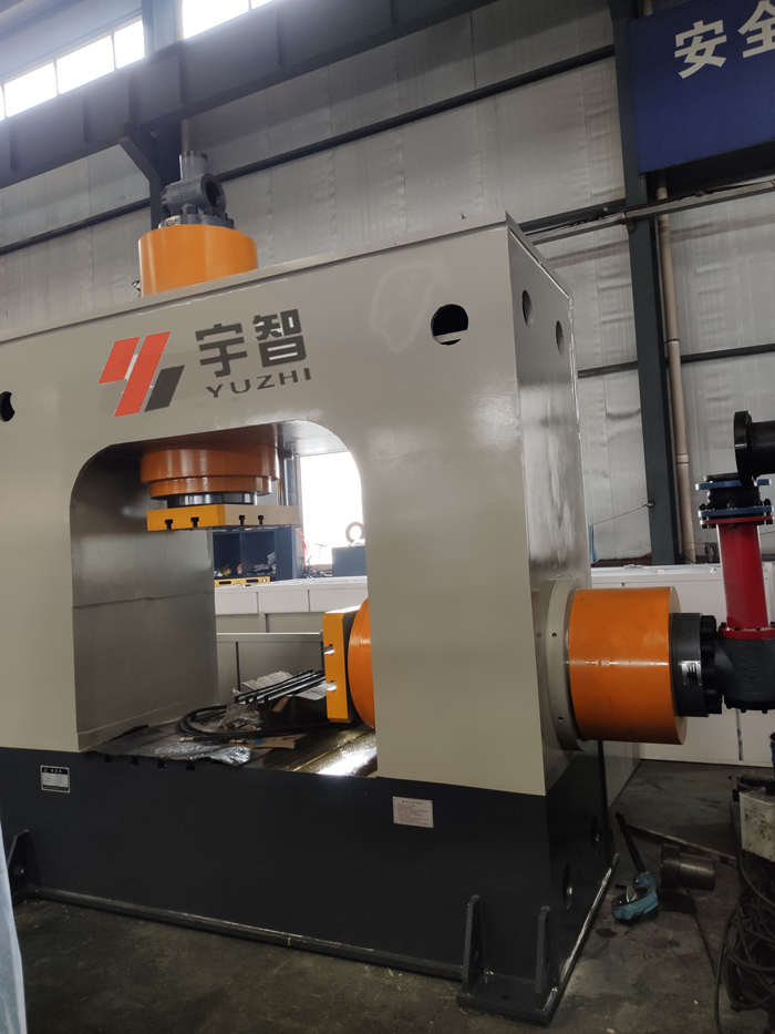 锻造三通管件液压机(多向锻造设备)