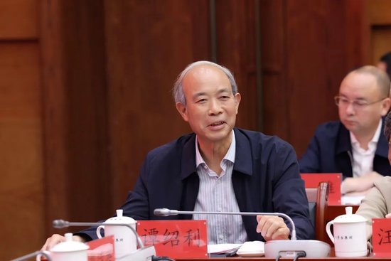 茅台集团召开老领导座谈会