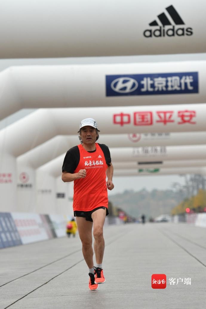 励志教授《奥森日记》上市发行