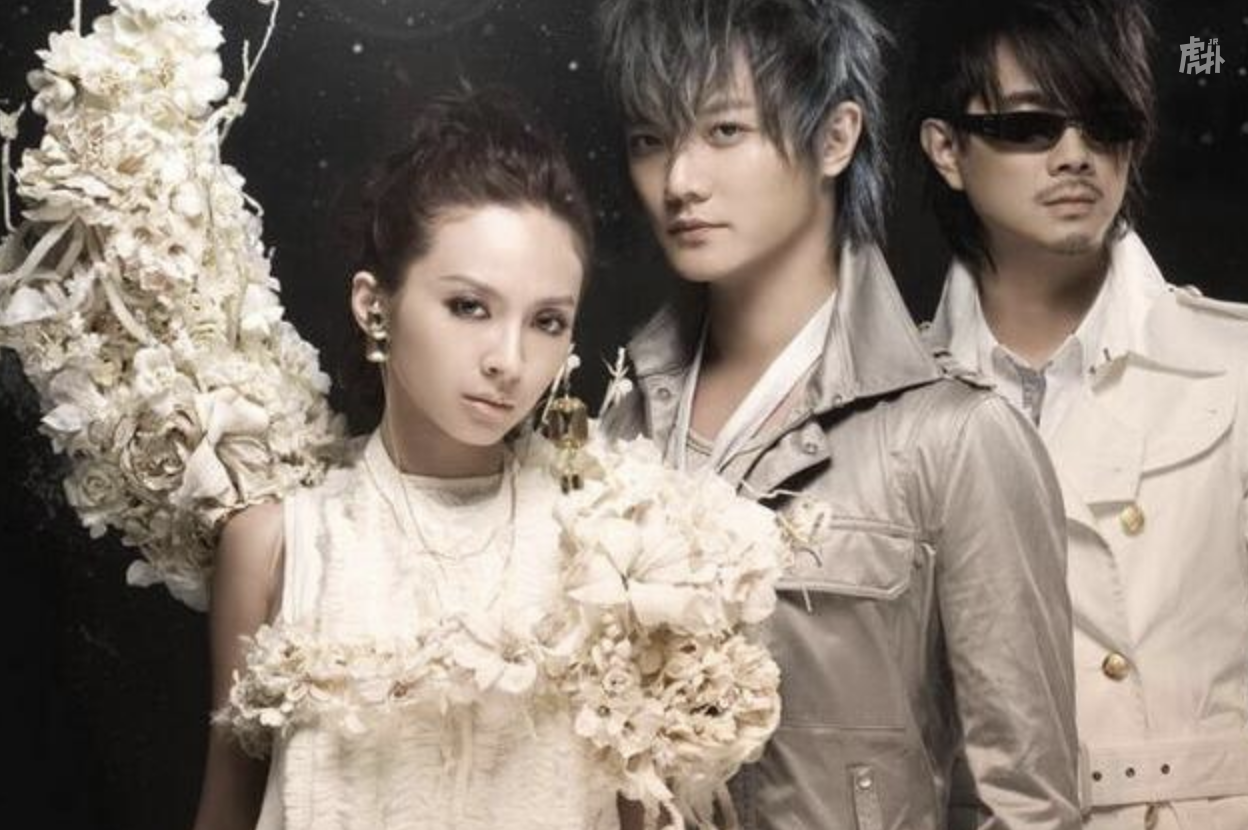 "台湾天团"飞儿乐队:爆红和没落的真实内幕