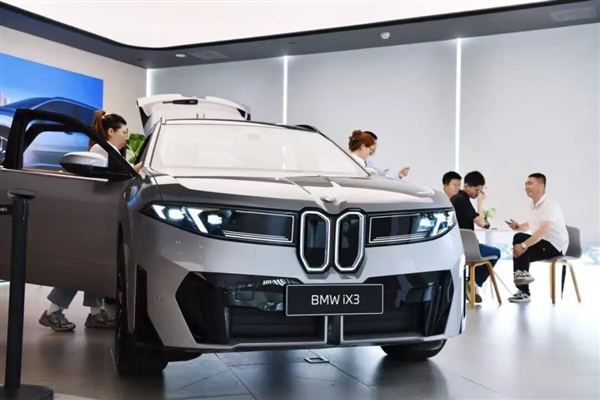 新世代iX3首展爆单：宝马终于有能打的纯电车了！