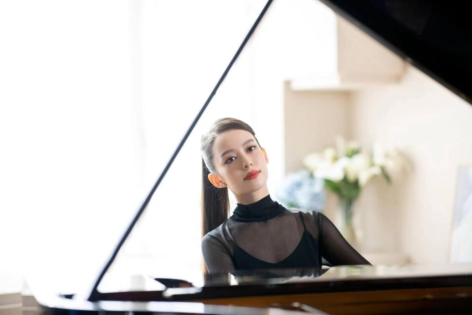 钢琴家吉娜助阵2024成都新声音乐会